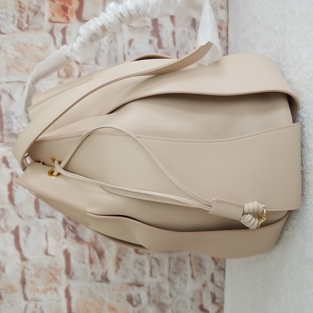 New Ulla Johnson Lotus Pleated Leather Bucket Bag - Picture 8 of 12